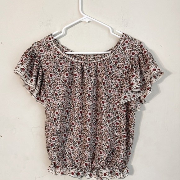 Max Studio Tops - Max studio loose peasant blouse. Elastic waist band. floral pattern size S